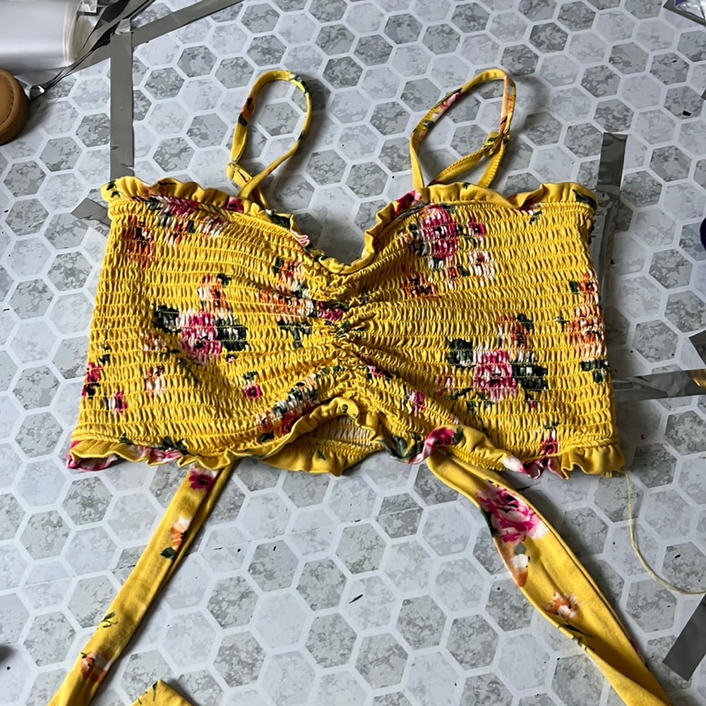 No Boundaries Medium Yellow Floral Print Front Tie Tube Top